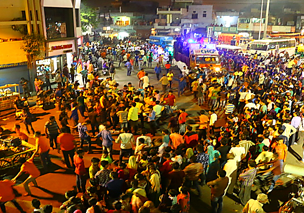LARGE SCALE EVENTS & MASS PUBLIC ENGAGEMENT